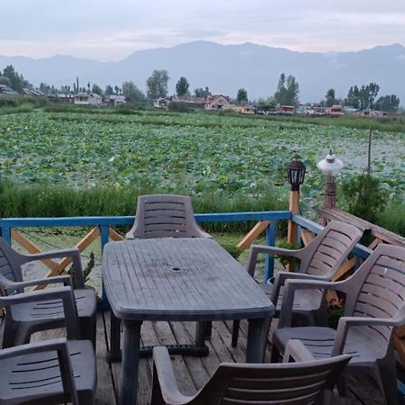 Golden Hopes Group Of Houseboats Srīnagar Exterior foto